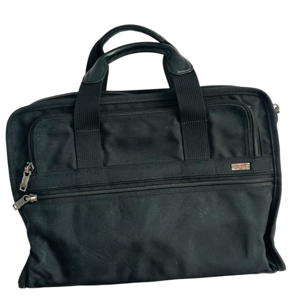 TUMI Black Business Bag 26001D4  Briefcase Laptop Carrier Luggage